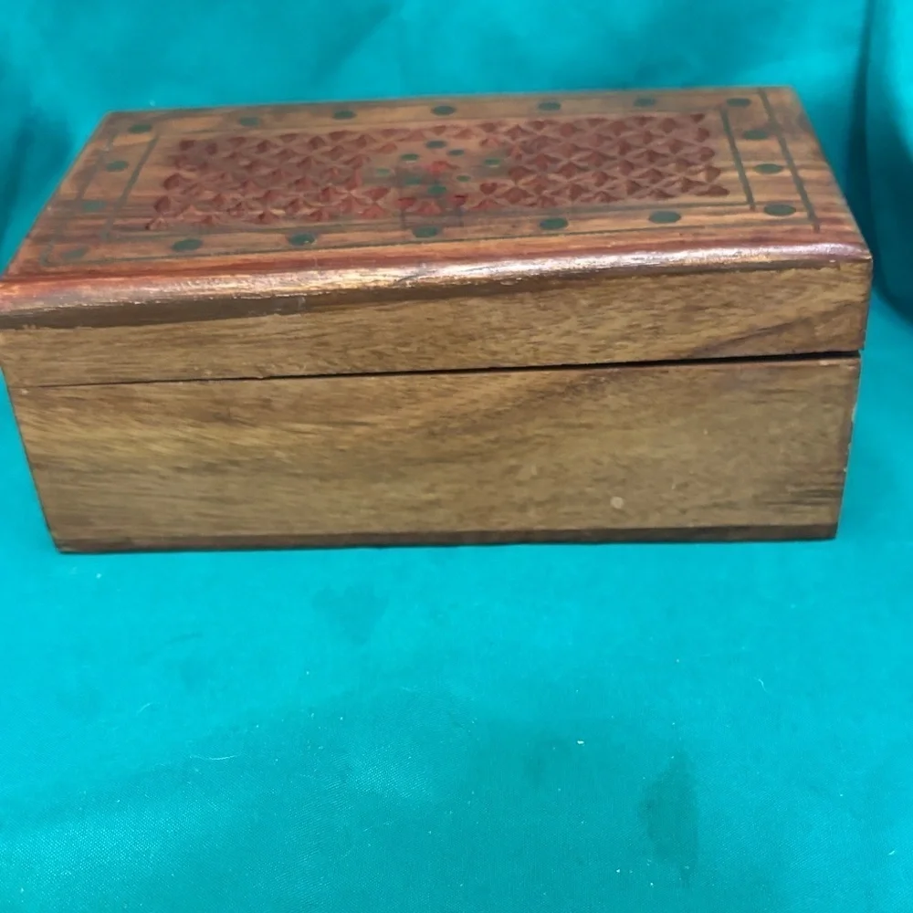 Vintage Handcrafted Rosewood Trinket/Jewelry Box with Hinged Lid